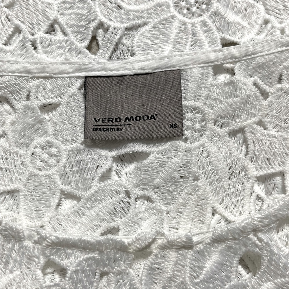 NWOT VERO MODA XS Big Flower Lace Top 3/4 Sleeve - Picture 5 of 6